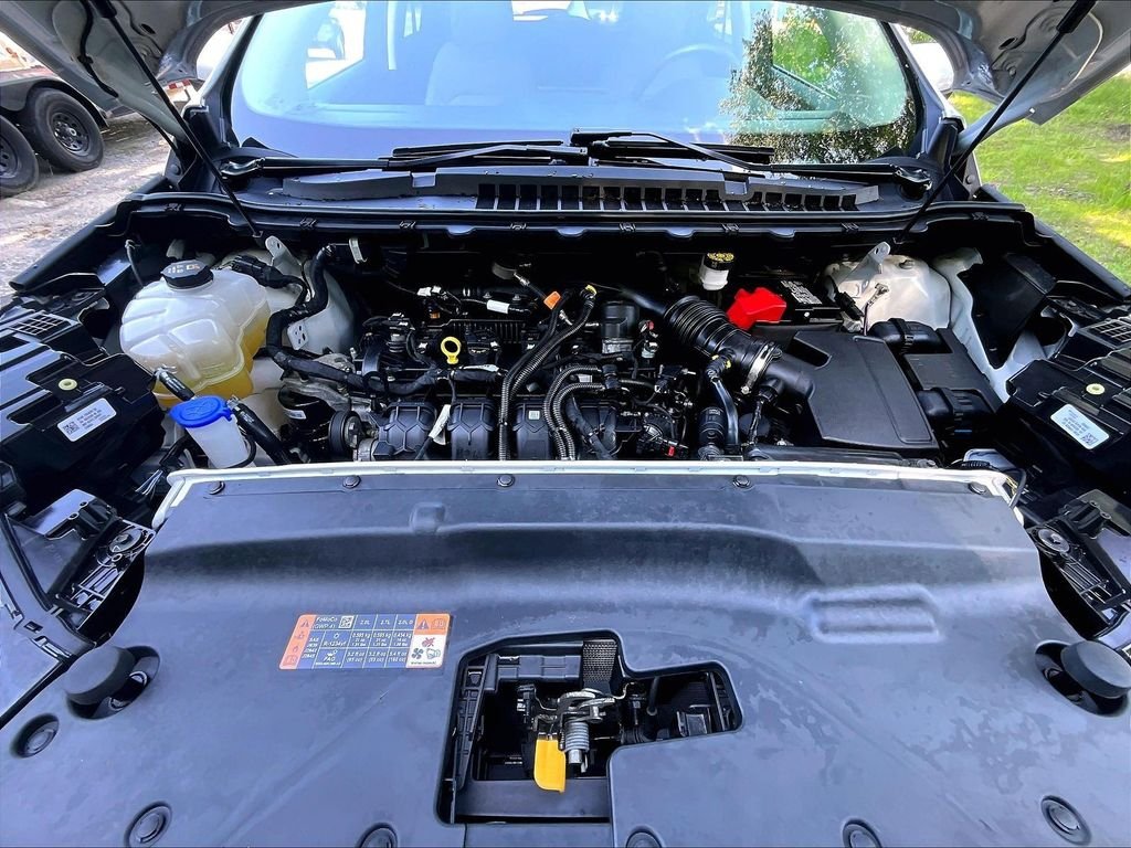 Used 2022 White Ford SEL image 29