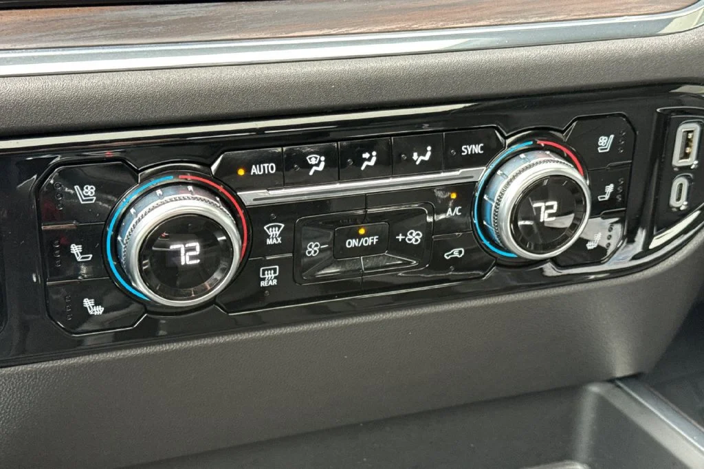 2024 GMC Sierra 1500 SLT - Photo 20