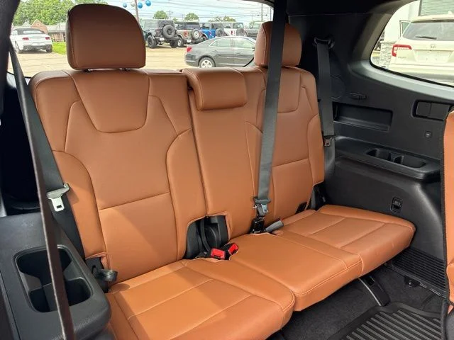 Certified Used 2025 Wolf Gray Kia EX X-Line image 32