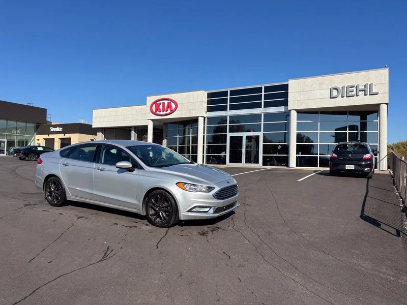 Used 2018 Silver Ford SE image 4