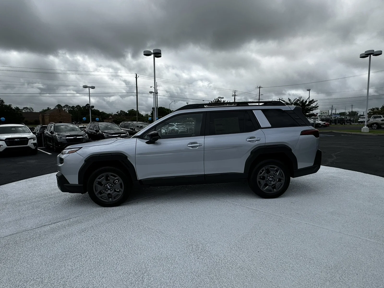 New 2026 ICE SILVER METALLIC Subaru Premium image 4