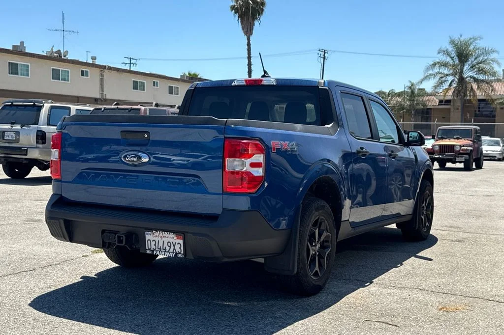 Used 2024 Blue Ford XLT image 6