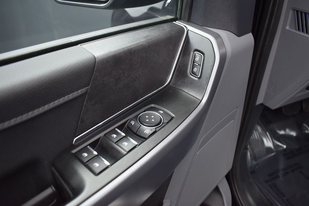 Used 2025 Black Ford XLT image 6