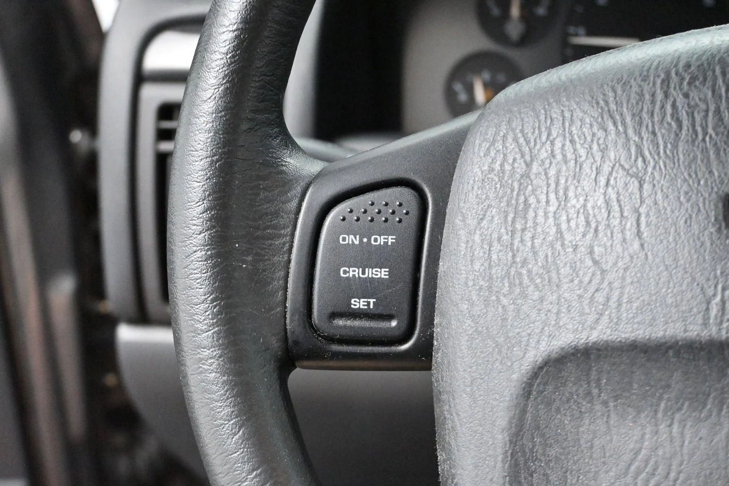 Used 2004  Jeep Columbia Edition 2WD image 16
