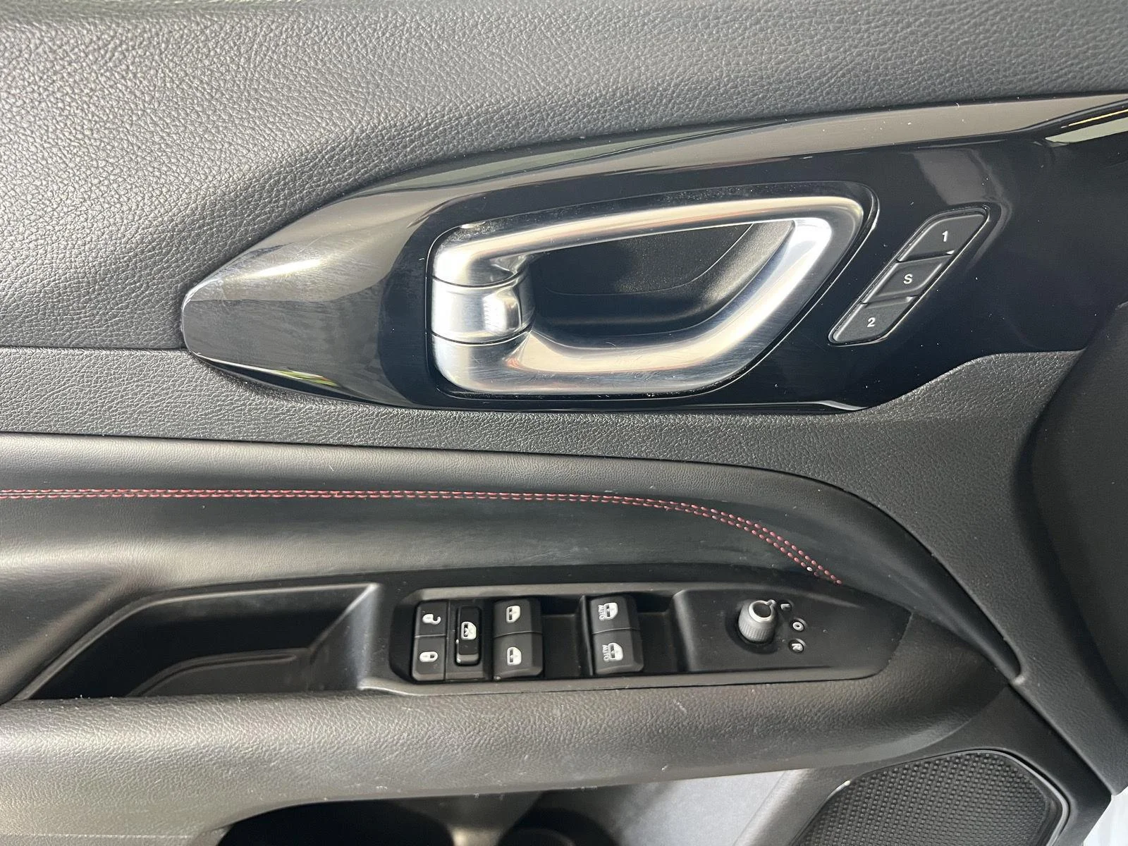 Used 2022  Jeep Trailhawk image 8