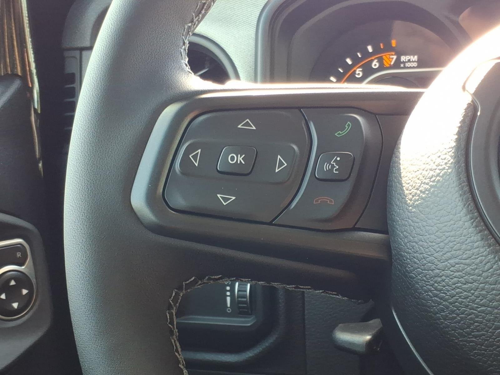 New 2026 Black Clear-Coat Exterior Paint Jeep  image 26