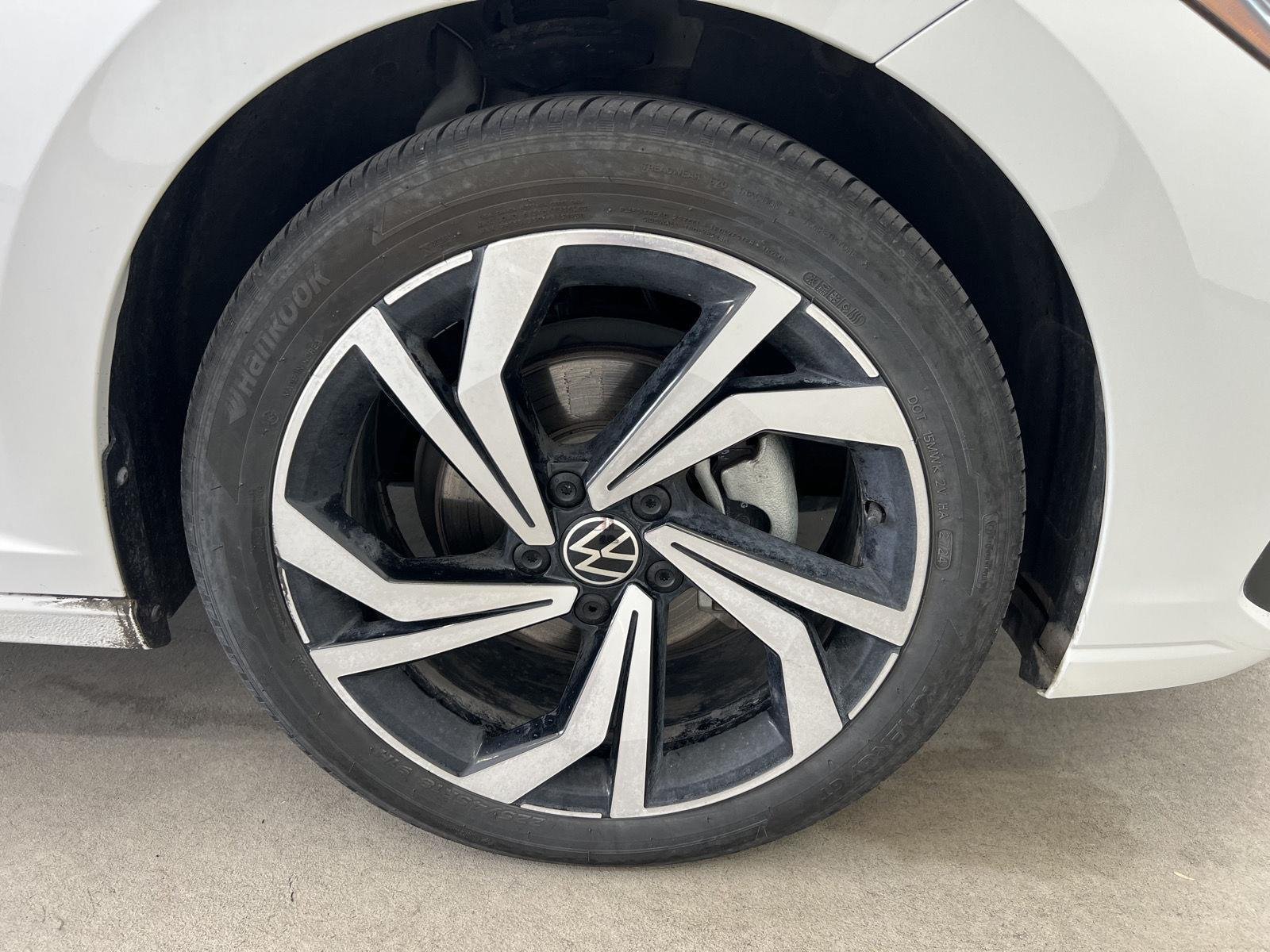 2025 Volkswagen Jetta SEL - Photo 8