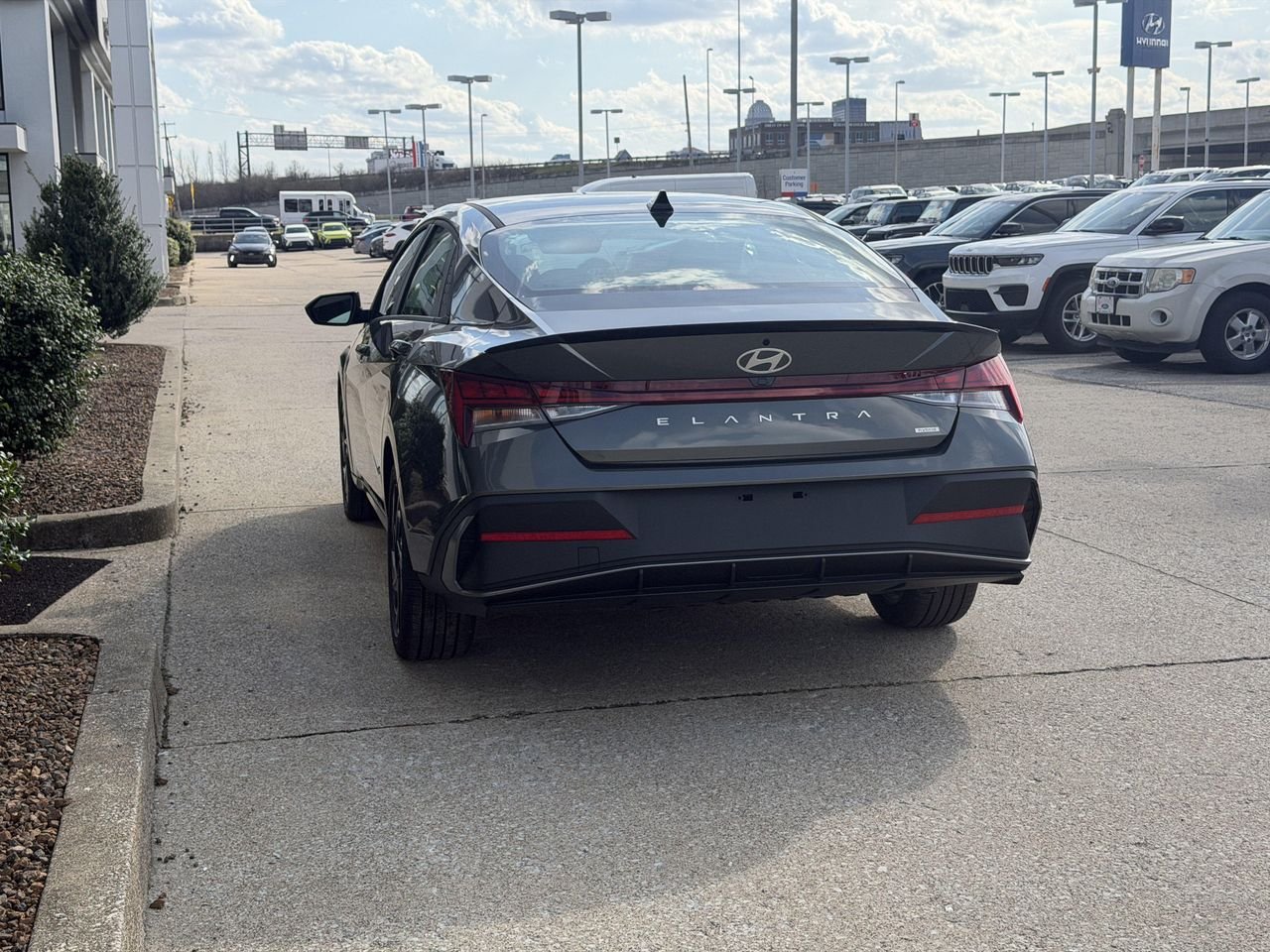 New 2026 Amazon Gray Hyundai SEL Sport image 6