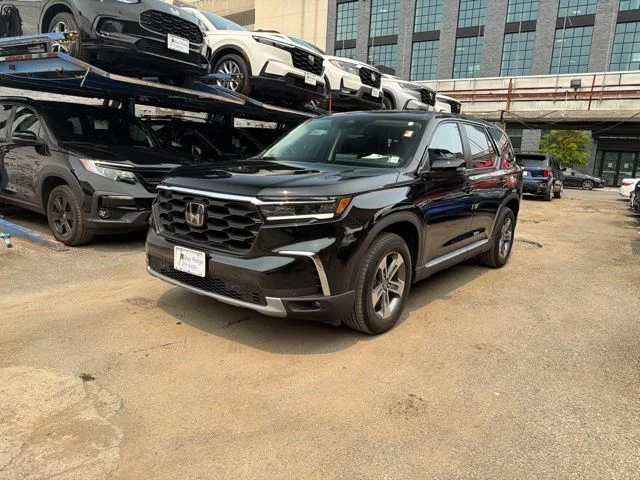 Used 2023 Black Honda EX-L image 1