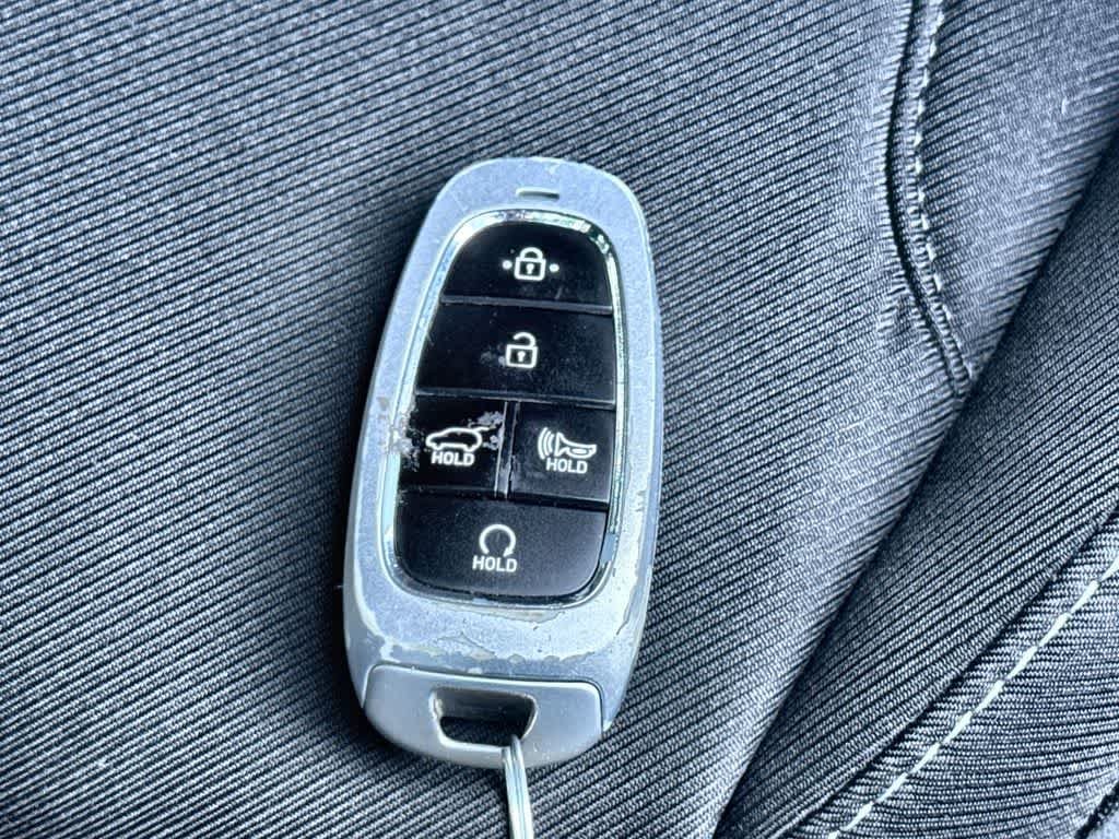 Used 2024 White Pearl Hyundai SEL image 28