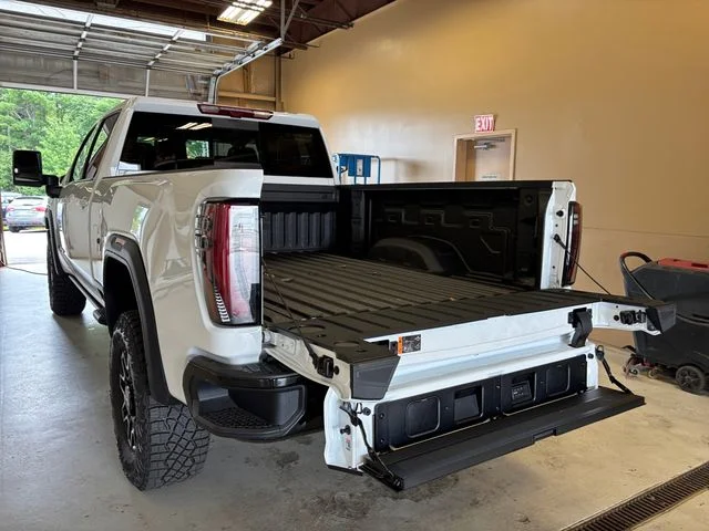 New 2026 White GMC AT4X image 19