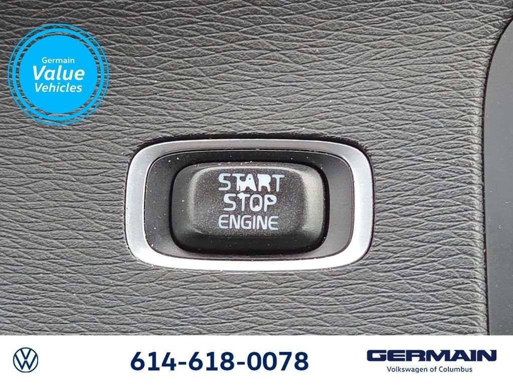 Used 2012  Volvo T5 image 26