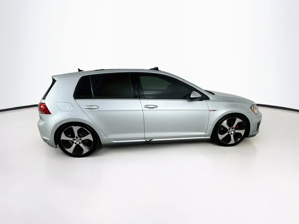 Used 2015 Silver Volkswagen 2.0T SE image 8