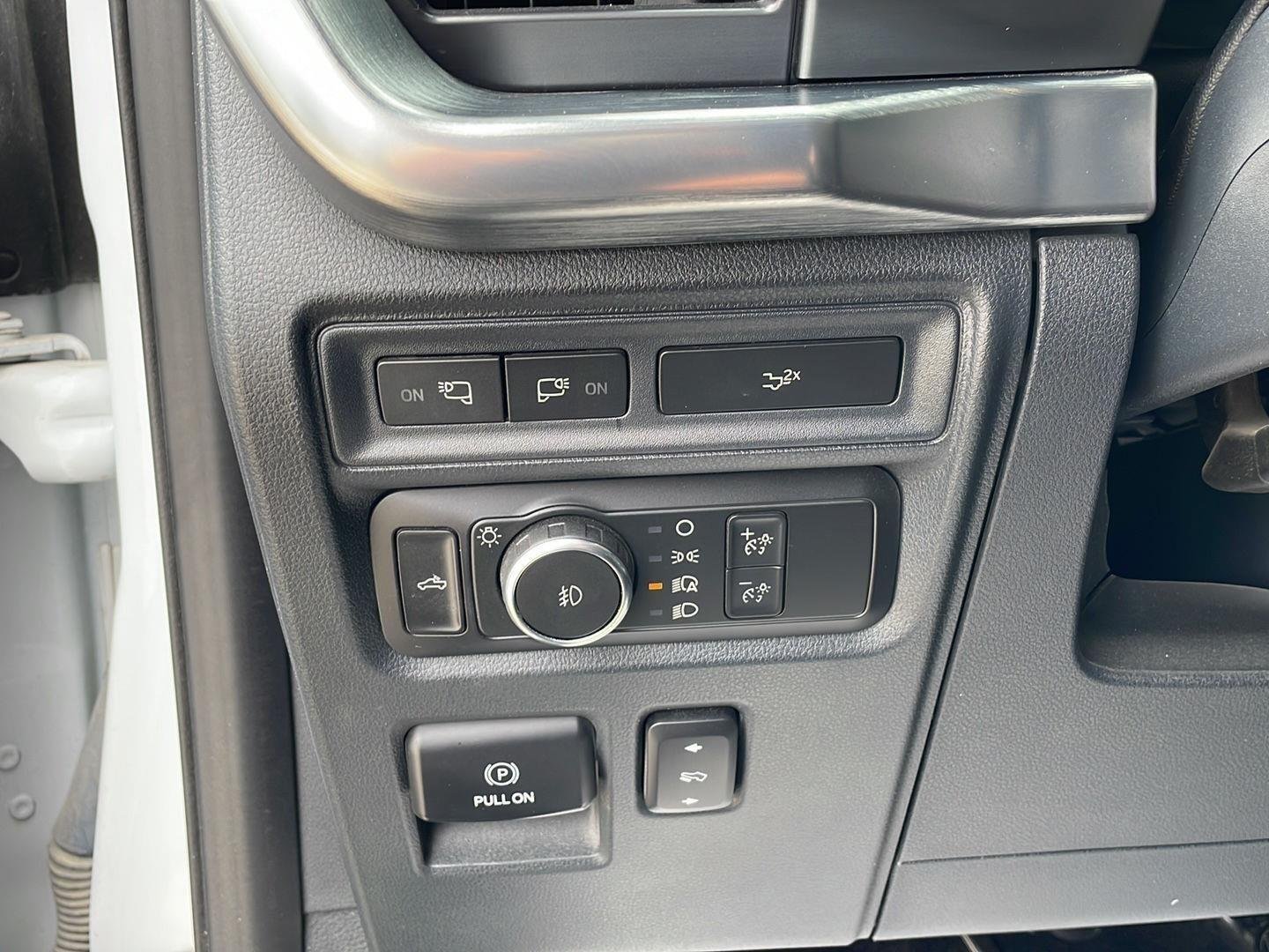 Used 2022 Oxford White Ford LARIAT image 16