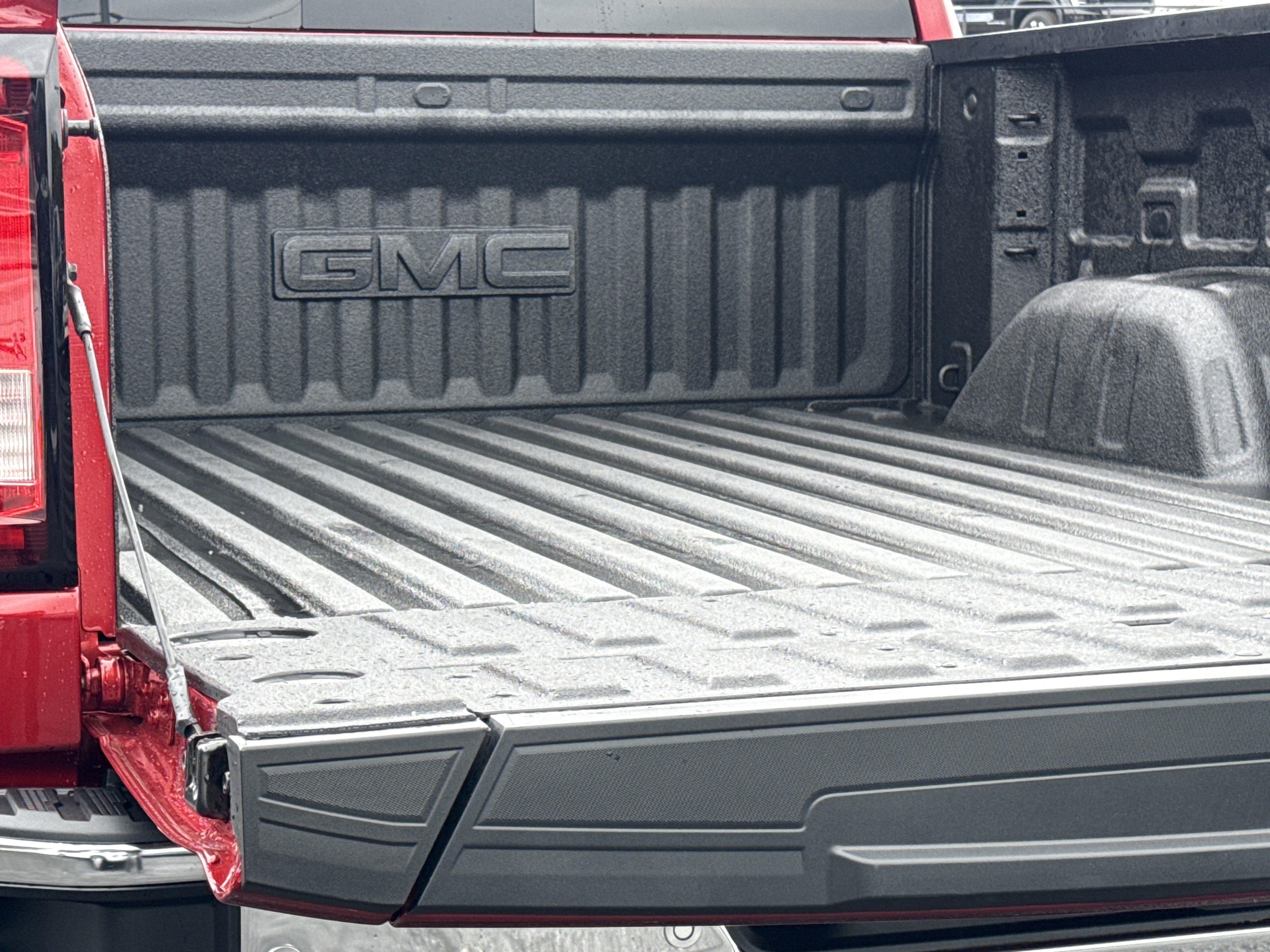 2026 GMC Sierra 1500 SLT - Photo 11