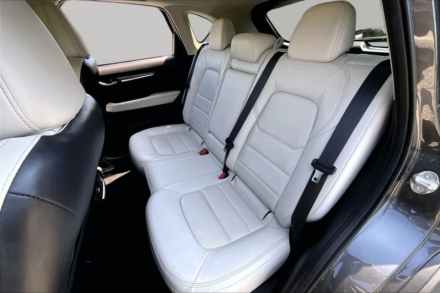 Used 2019 Machine Gray Metallic Mazda Grand Touring image 20