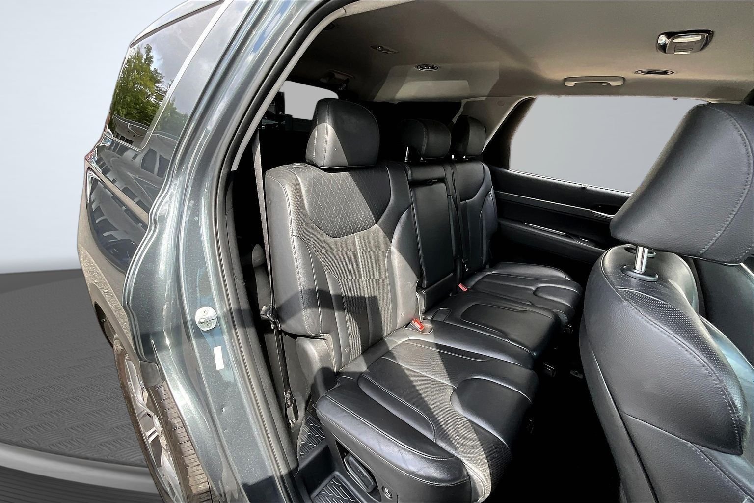 Used 2022 Gray Hyundai SEL image 23