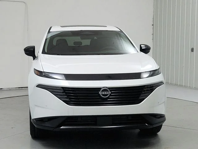 New 2026 White Nissan Platinum image 2