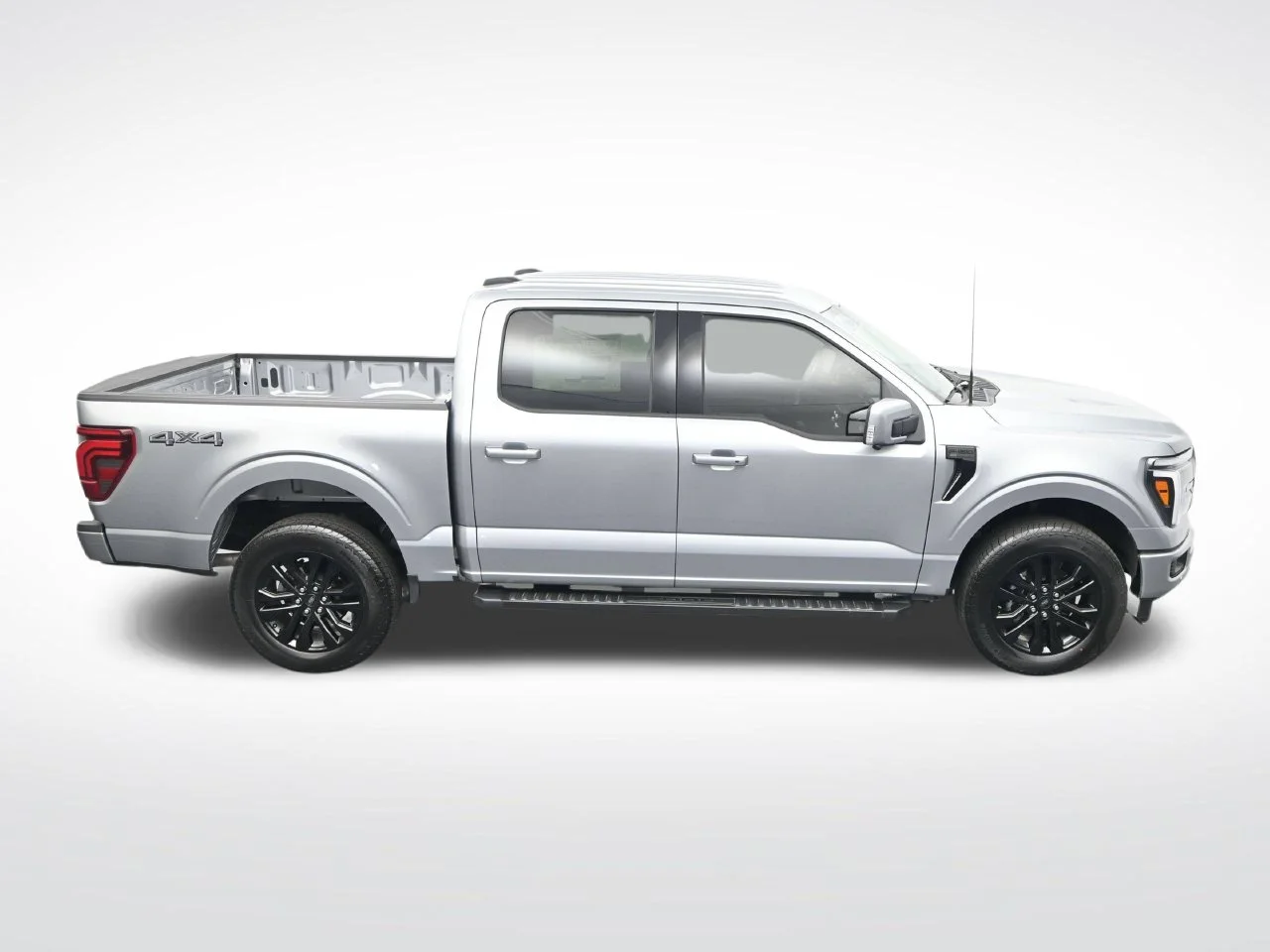 Used 2025 Silver Metallic Ford Lariat image 25