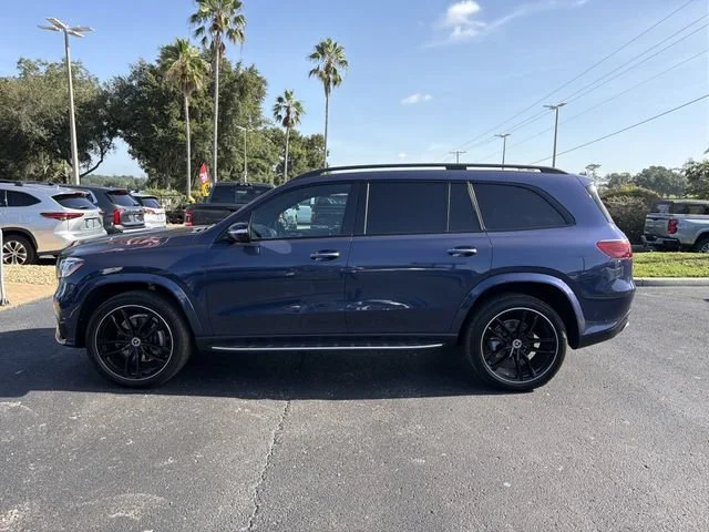 Used 2026 Blue Mercedes-Benz 4MATIC® image 7