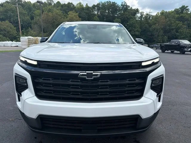 New 2027 Summit White Chevrolet LT image 7
