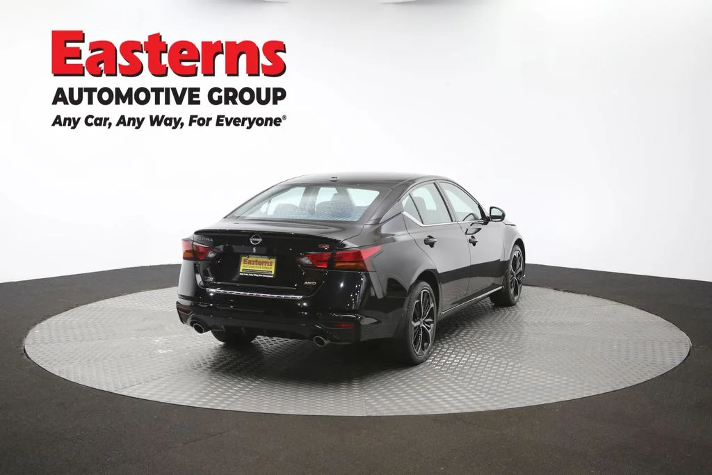 Used 2023 Black Nissan 2.5 SR image 43