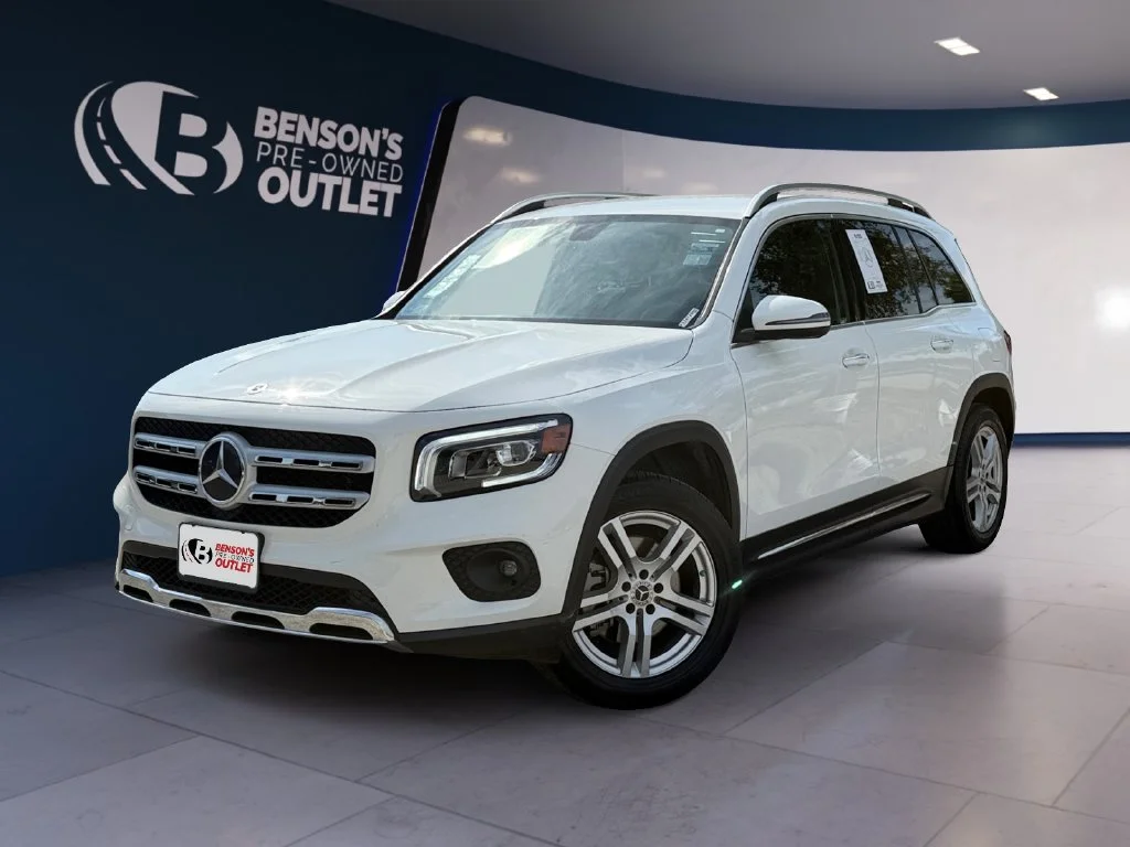 Used 2023  Mercedes-Benz GLB 250 image 1