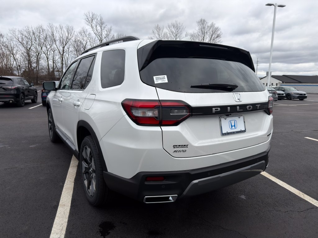 New 2026 Platinum White Pearl Honda Touring image 3