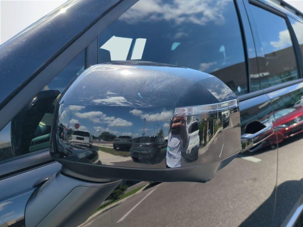 New 2026 Black Hyundai Limited FWD image 12