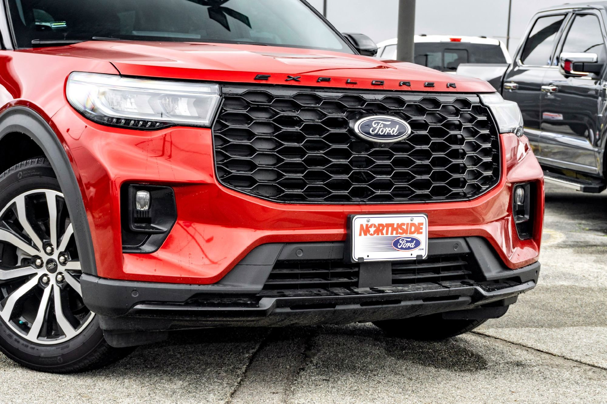New 2025 Rapid Red Metallic Tinted Clearcoat Ford ST-Line image 3