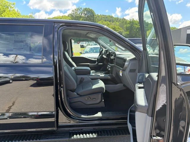 New 2026 Agate Black Metallic Ford XLT image 39