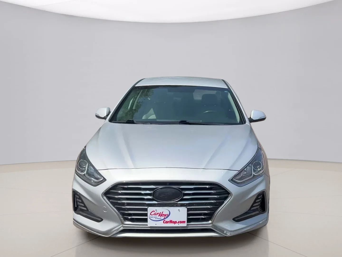 Used 2018 Silver Hyundai  image 8
