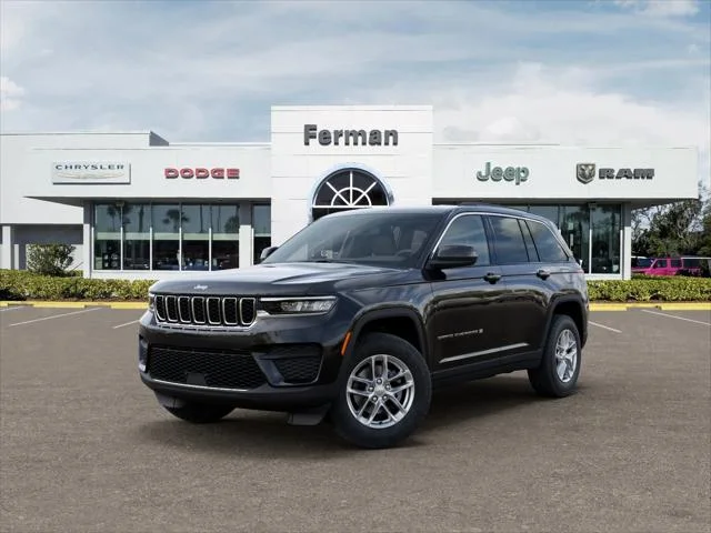 New 2026 Diamond Black Crystal Pearl-Coat Exterior Paint Jeep Laredo X image 28