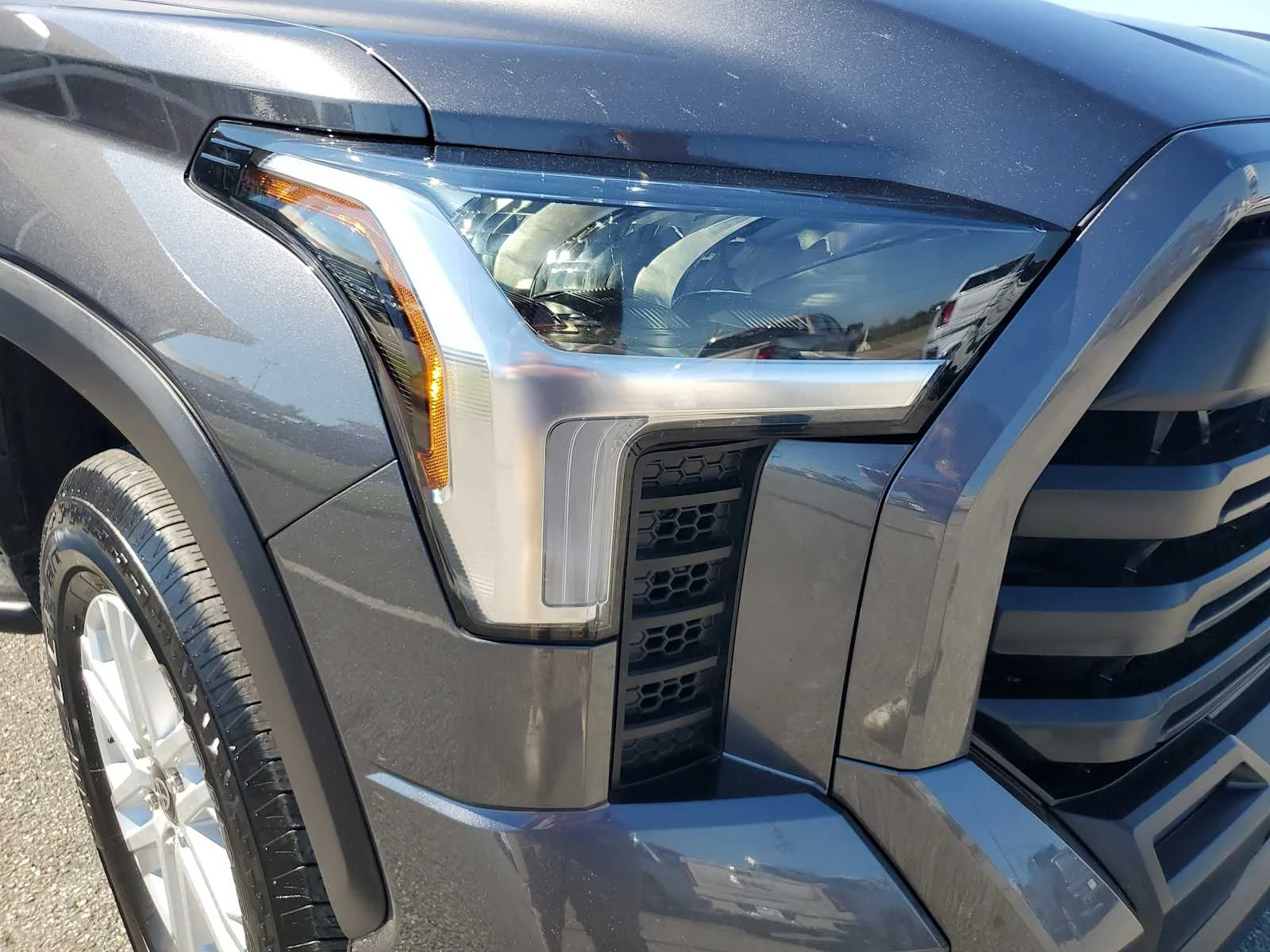 Used 2025  Toyota SR image 11