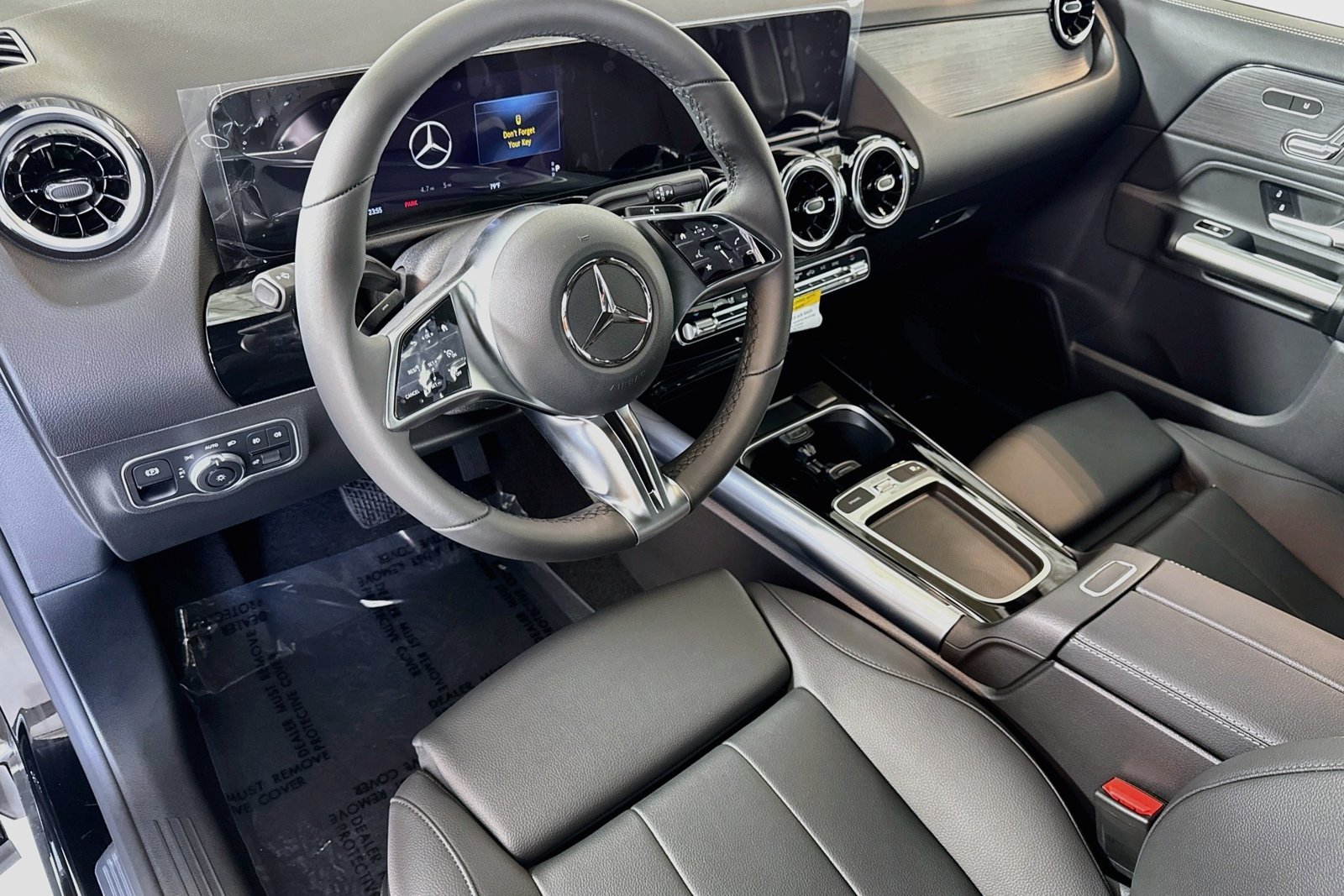New 2026 Night Black Mercedes-Benz GLA 250 image 9