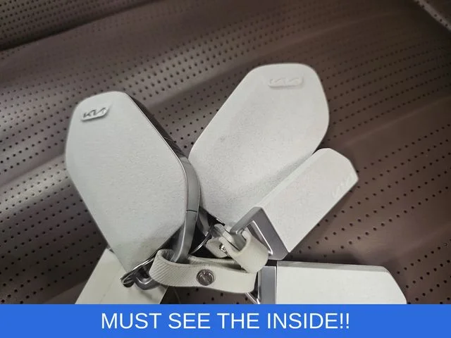 Used 2024 White Kia GT-Line image 34