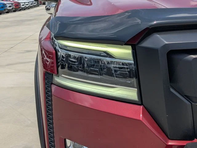 Used 2022 Red Nissan PRO-X image 11