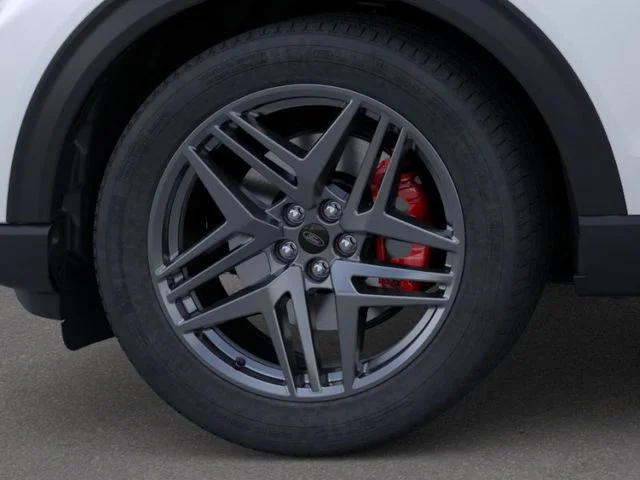 New 2026 Star White Metallic Tri-Coat Ford ST-Line image 19