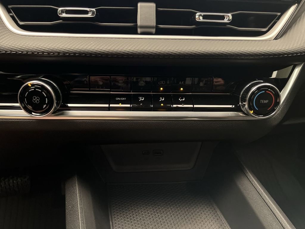 2026 Chevrolet Equinox LT - Photo 18