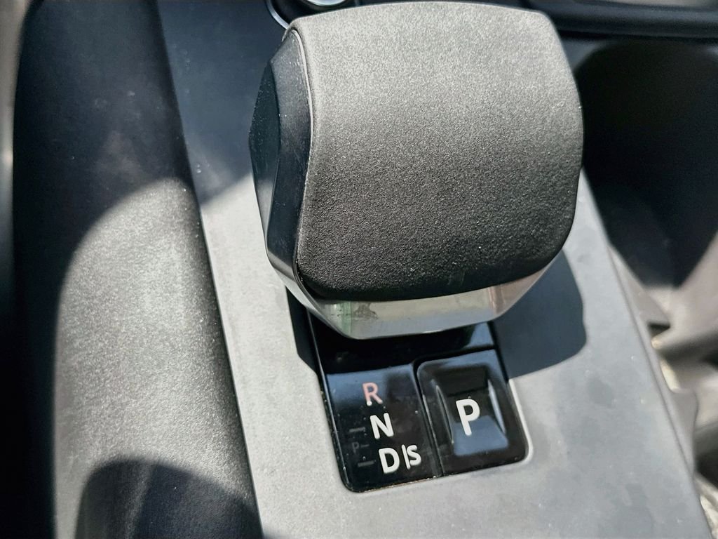 Used 2025 Gray Land Rover Dynamic SE image 18
