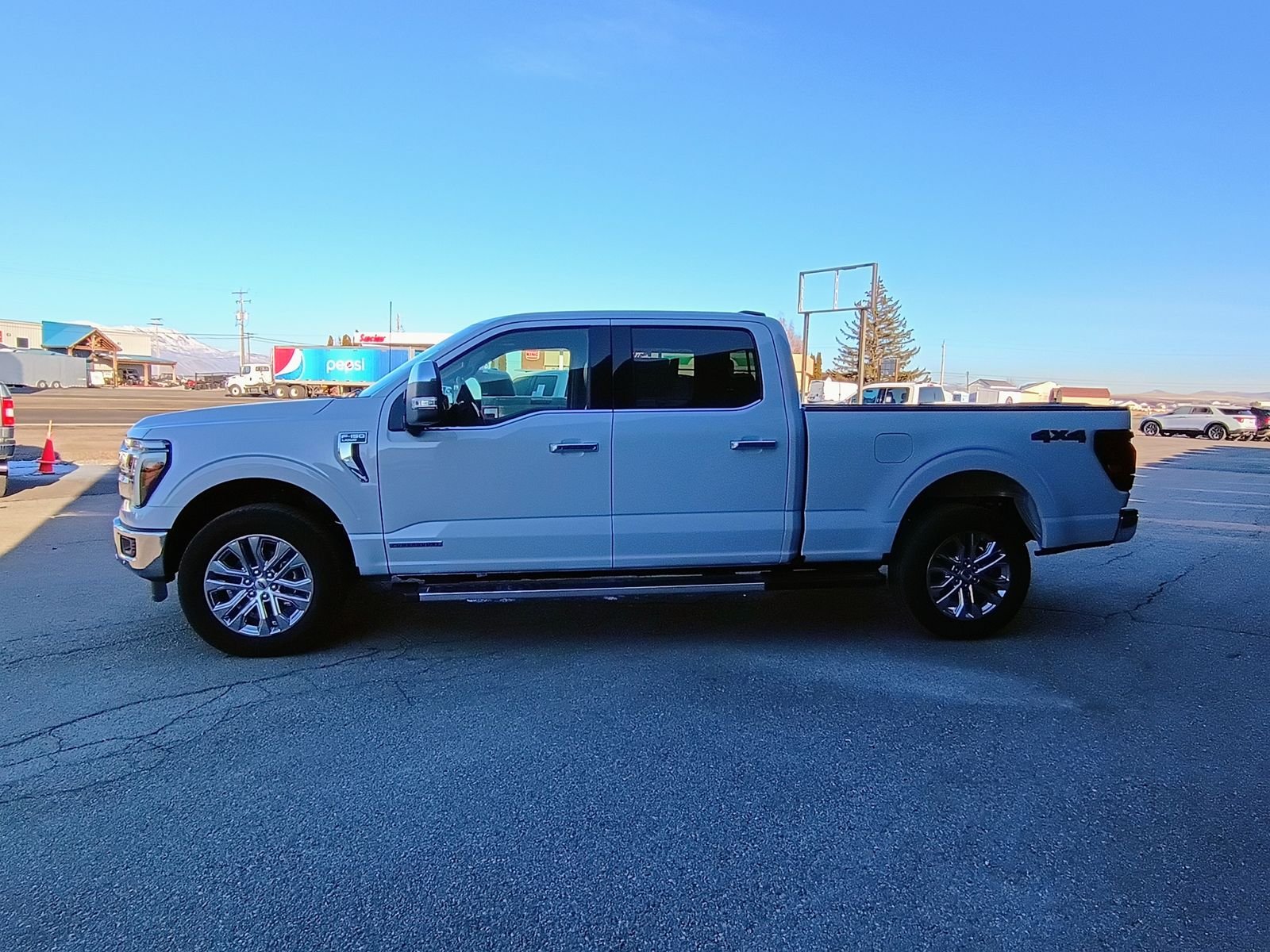 2025 Ford F-150 Lariat - Photo 12