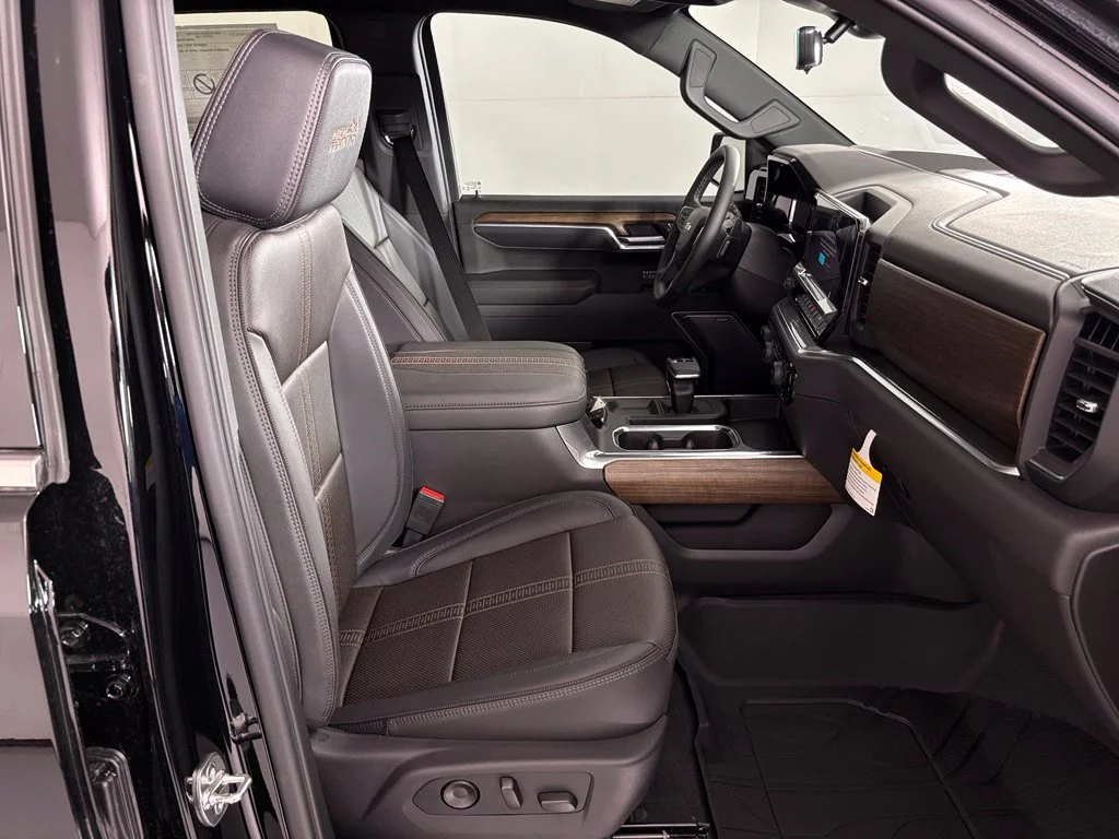New 2026 Black Chevrolet High Country image 51