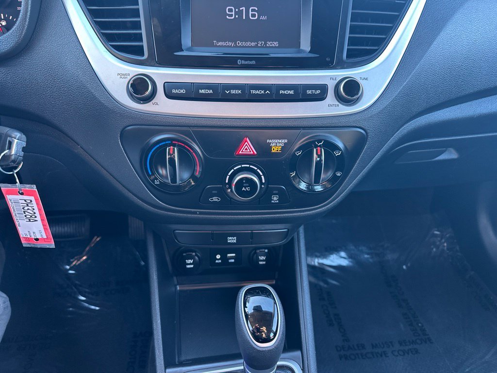 Certified Used 2022 Gray Hyundai SE image 19