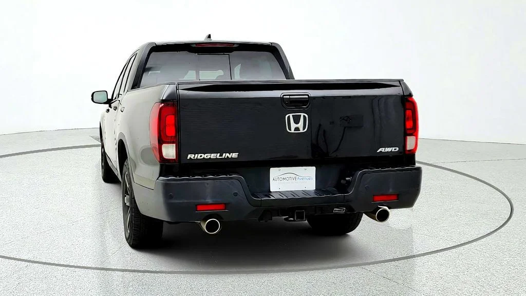 Used 2023 Crystal Black Pearl Honda Black Edition AWD image 6