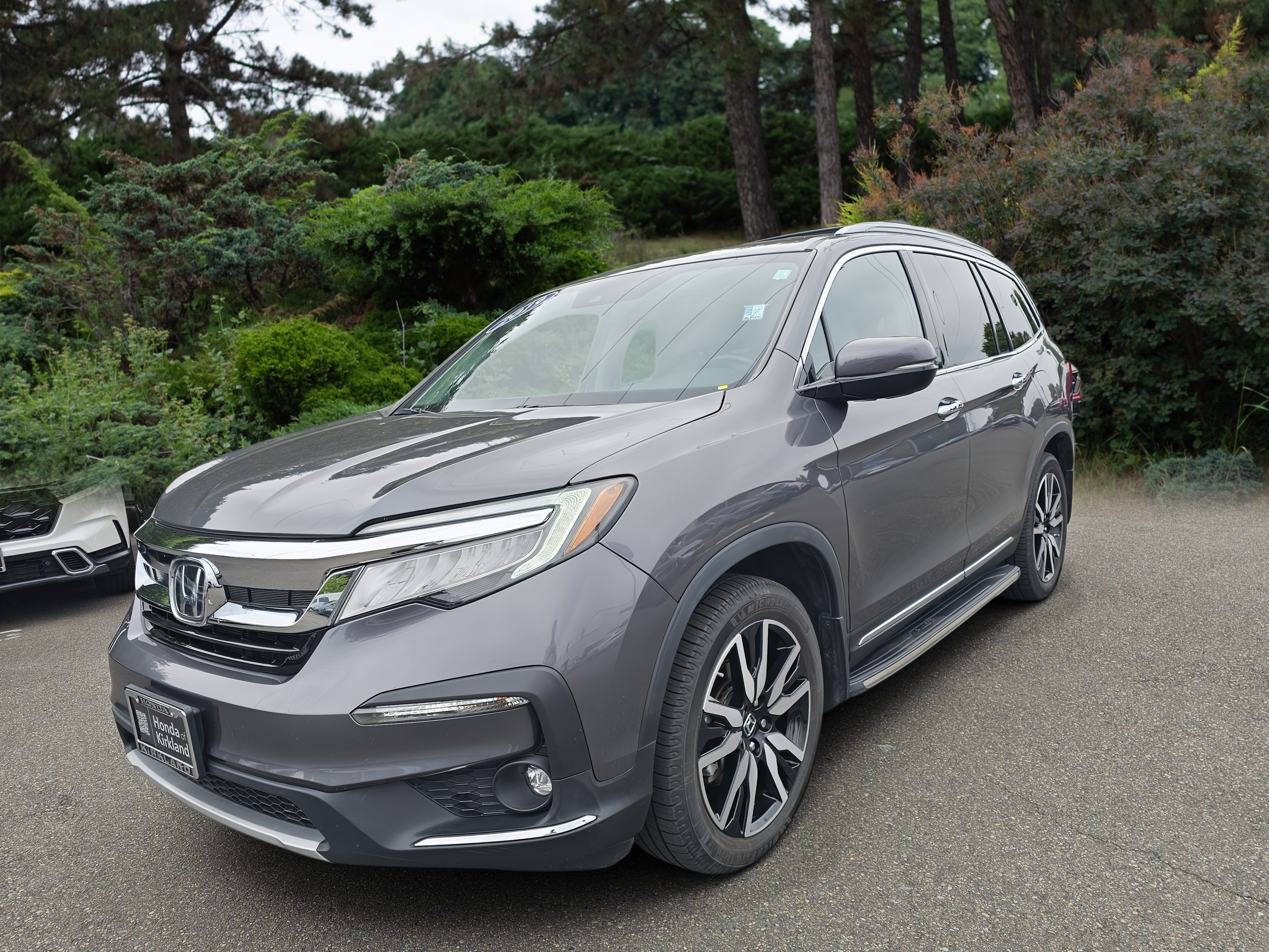 Used 2019 Modern Steel Metallic Honda Touring image 3