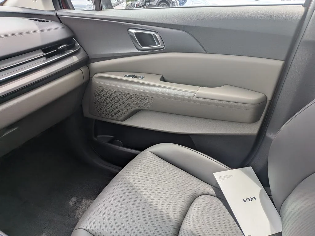 2026 Kia Carnival EX - Photo 12