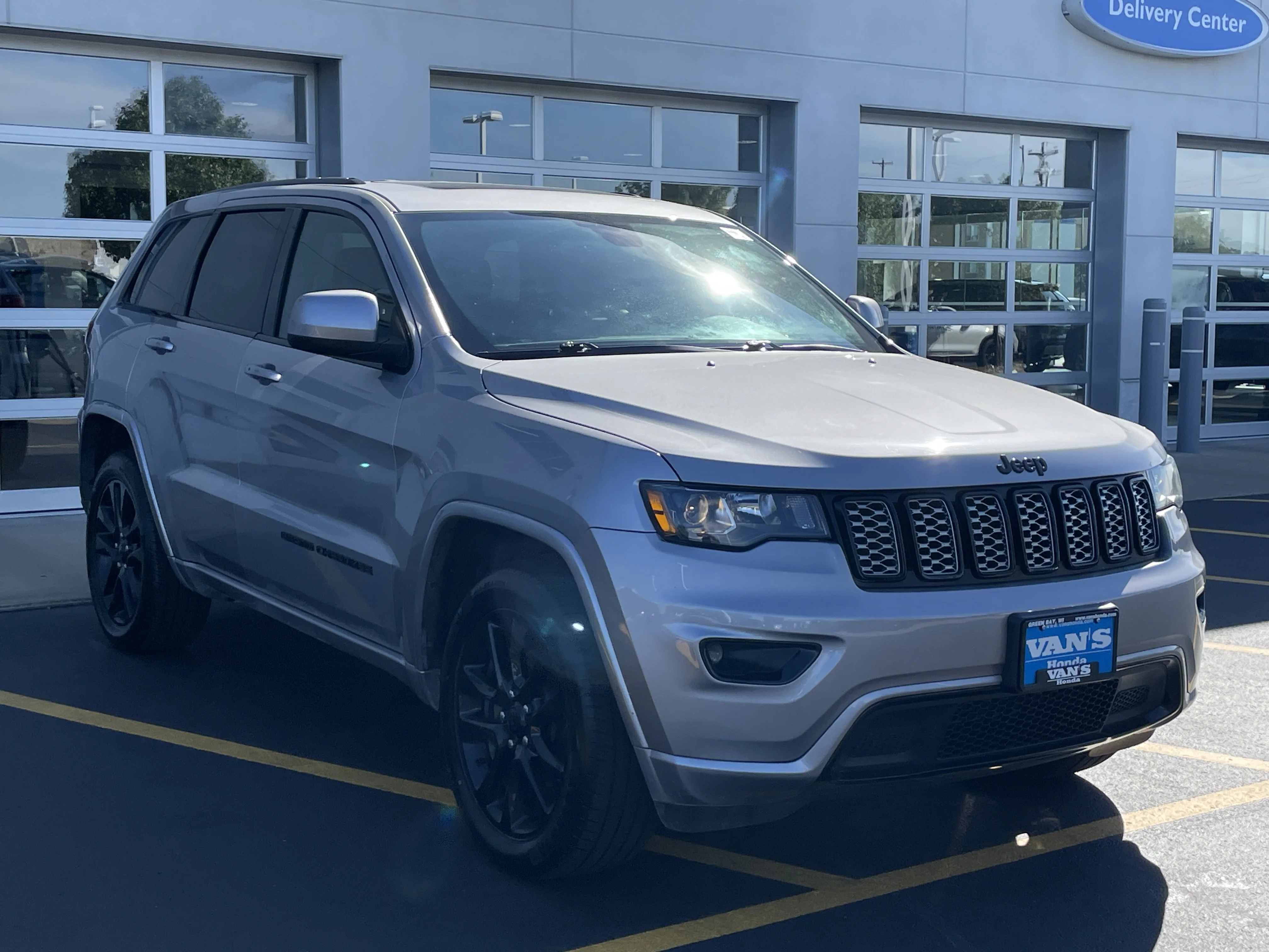 2018 Jeep Grand Cherokee Altitude 4WD's photo