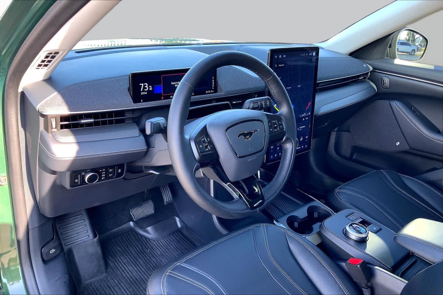 Used 2024 Eruption Green Metallic Ford Premium image 17