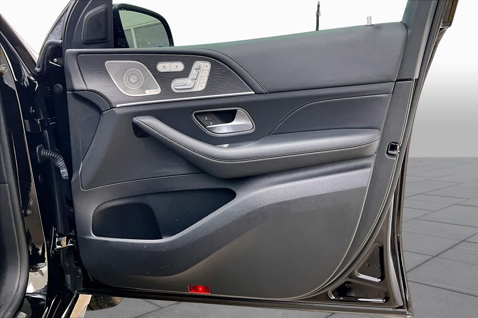 Used 2021 Obsidian Black Metallic Mercedes-Benz AMG® GLE 53 image 20
