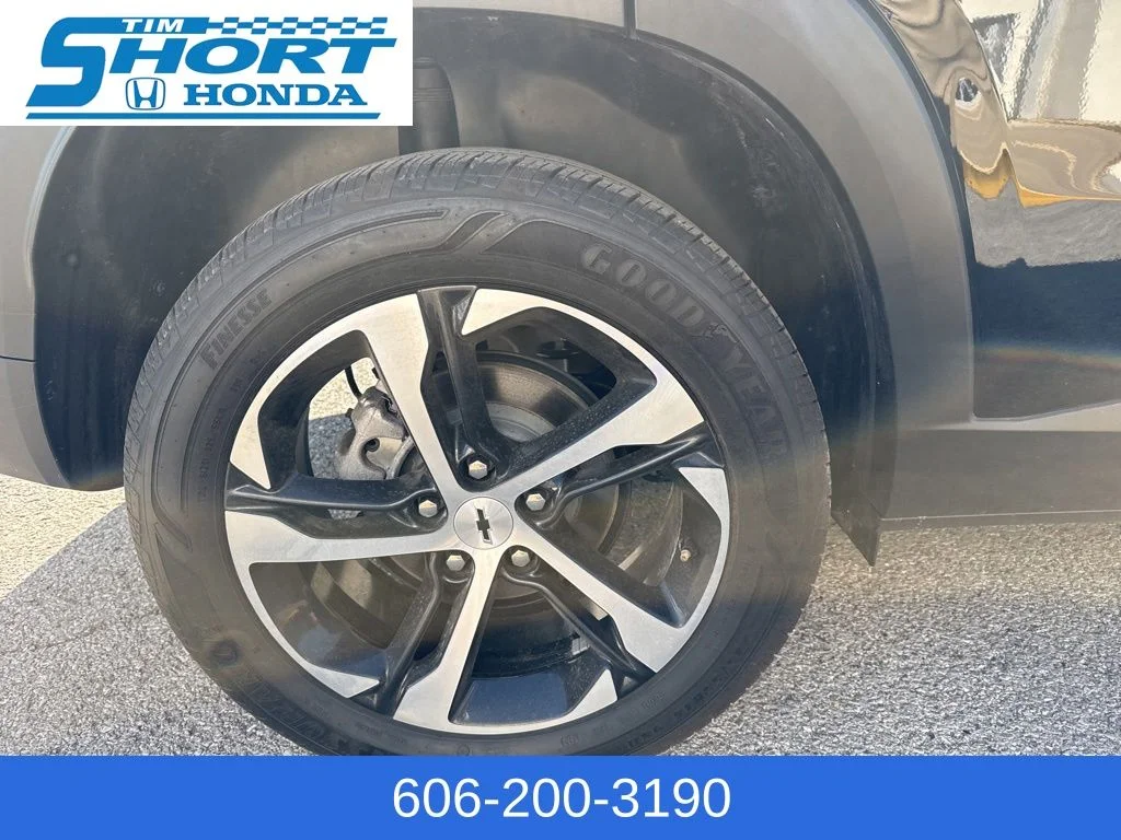 Used 2024 Black Chevrolet 1RS image 5